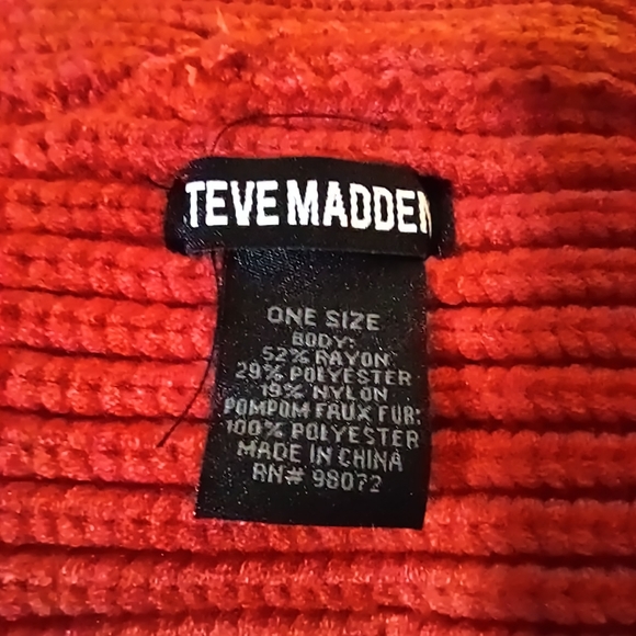 $ DROP!! Steve Madden Red and White 3 Piece Pet Lover's Set. ~New in Gift Box~ - Picture 12 of 14